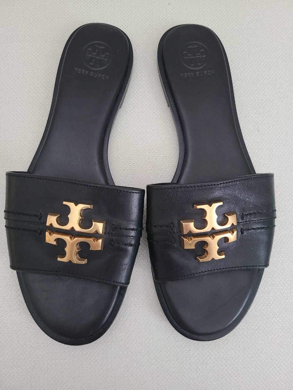 Tory Burch Black Everly Slide With Double Gold T Emblem - Picture 2 of 10